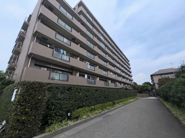 ファミール津田沼の外観