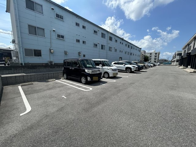 カーザルクスの駐車場