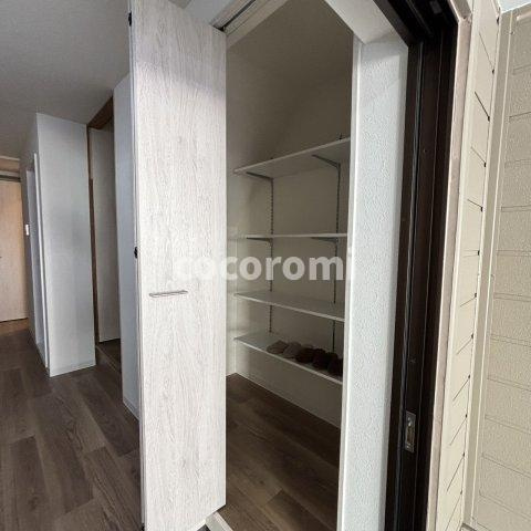 柳町車庫付きリノベテラスの収納