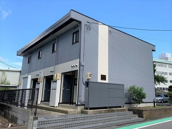 【外観】 | レオパレスエクレール | 外はこのようになっています