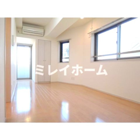 プレール・ドゥーク品川西大井の居間・リビング