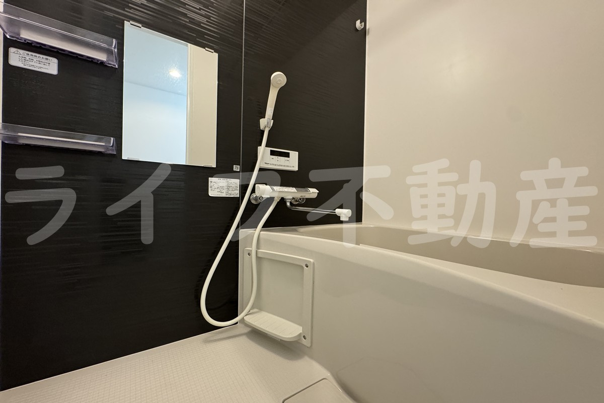コスモクレスト荒本の浴室|落ち着いた空間のお風呂です