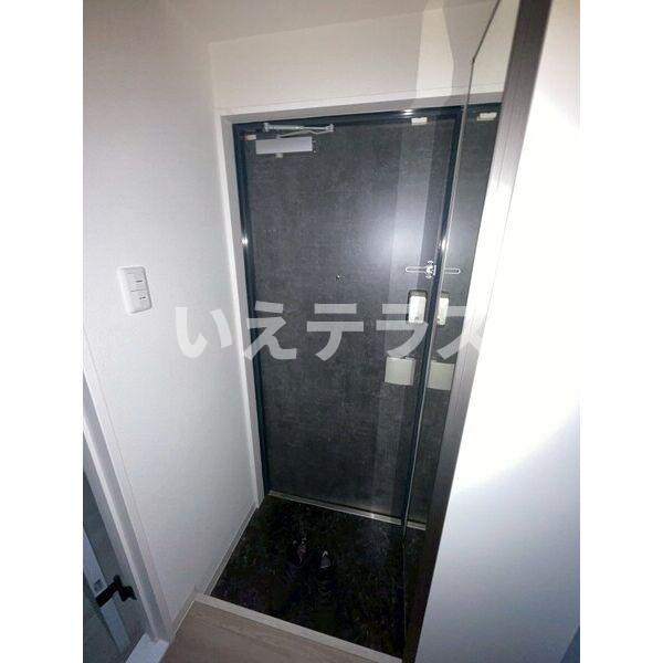 エヌエムスワサントシスの玄関