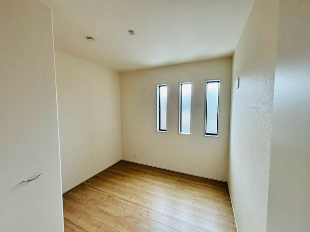 リーブルガーデンあきる野市平沢第2♪【1号棟】東秋留駅徒歩14分×長期優良住宅の洋室|二階4.5帖洋室