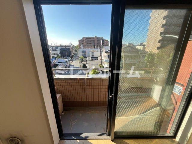 グランヴェルジュ大鳥居のバルコニー|同建物内別のお部屋の参考写真になります。