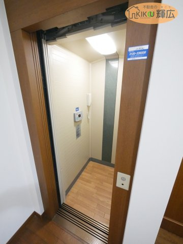 たつの市揖保川町正條　中古戸建の設備|ホームエレベーター付き（各階止まります）