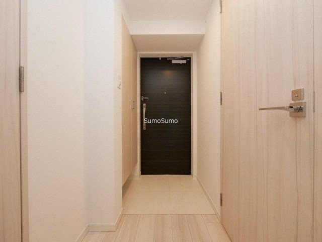 S-RESIDENCE阿波座WESTの玄関