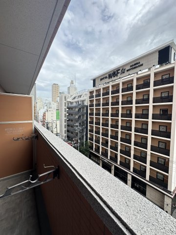 グランカーサ難波元町のバルコニー