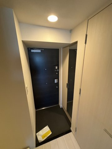 アドバンス大阪セレーノの玄関