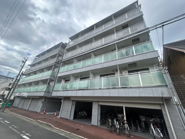 アンボワーズ武庫川レディースの外観