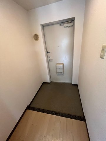 サンジェランの玄関