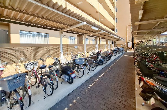 ライオンズマンション和泉上町の駐輪場|駐輪場・バイク置場
