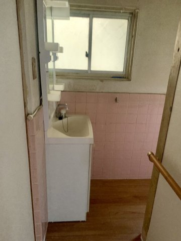 網干店舗併用住宅の洗面所