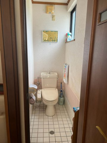 余部区I店舗付き住宅のトイレ