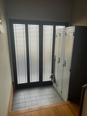 余部区I店舗付き住宅の玄関|2階居宅用玄関