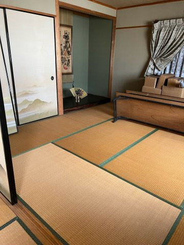 余部区I店舗付き住宅の和室|2階8帖和室