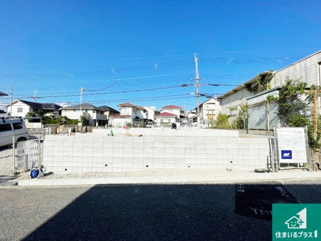 神戸市北区筑紫が丘　新築一戸建ての外観|周辺は落ち着いた街並みの住宅地！子育てがしやすい住環境です！まだ未完成ですが、現地でしかわからない事もございます。是非一度ご覧ください。