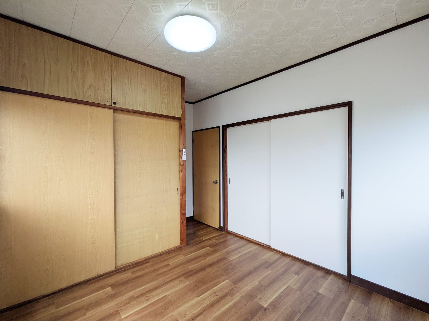 浅間台戸建の洋室