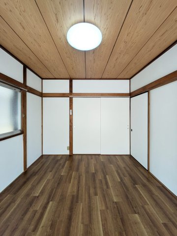 浅間台戸建の洋室