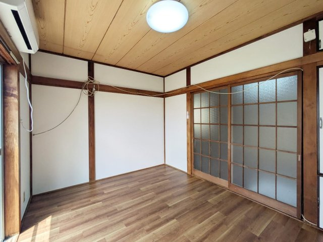 浅間台戸建の洋室