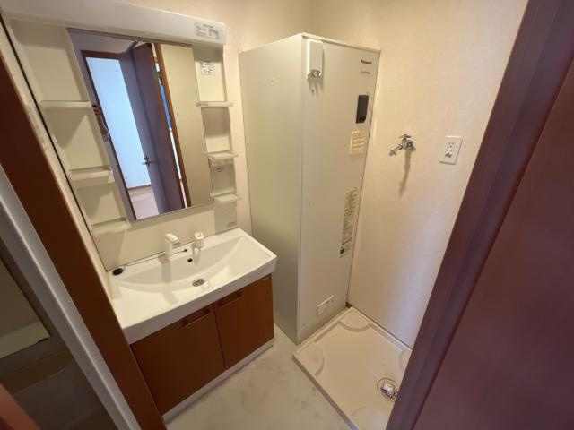 日向セントラルコートの洗面所|洗髪洗面化粧台