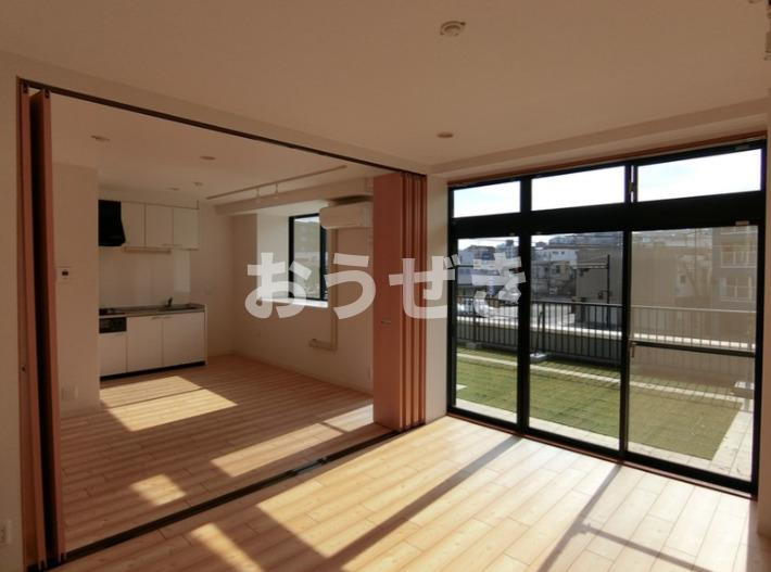 CITYSPIRE横浜和田町の居間・リビング|※同仕様参考写真