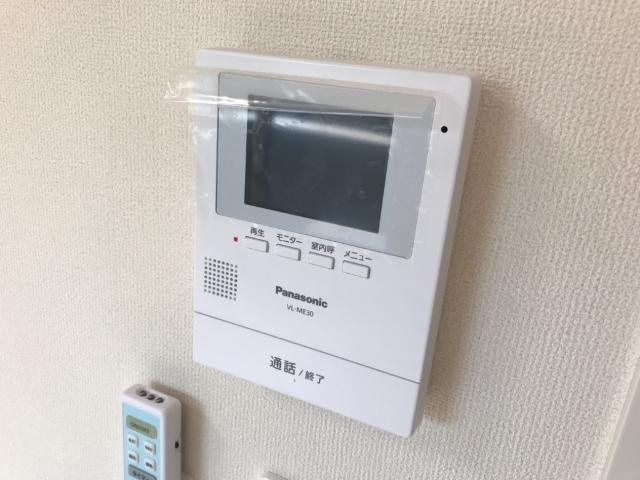 メルヴェーユⅢの内装|カメラ付インターホン