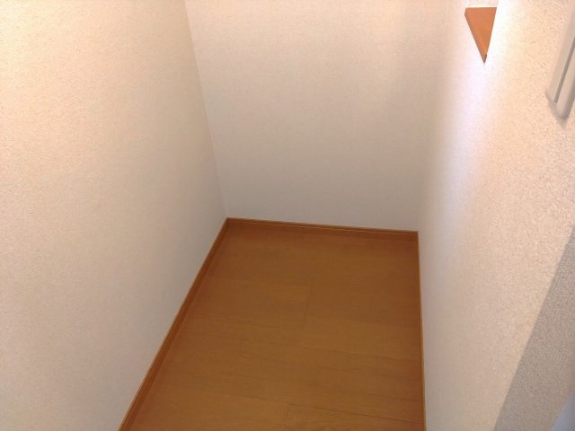 レオパレスリビエールの内装|明るい室内です