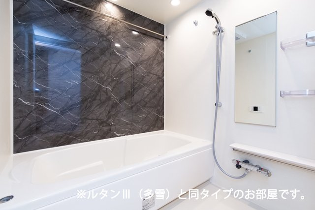 ネオ　ドムス　Ⅰの浴室|ゆったり過ごせるお風呂です