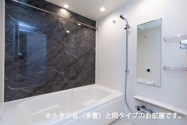 ネオ　ドムス　Ⅰの浴室|落ち着いた空間のお風呂です