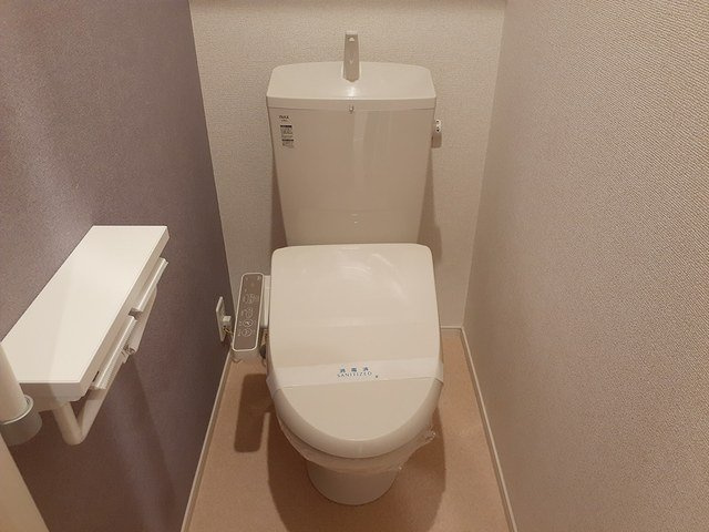 ピース・糺　Ⅱのトイレ|ゆったりとした空間のトイレです