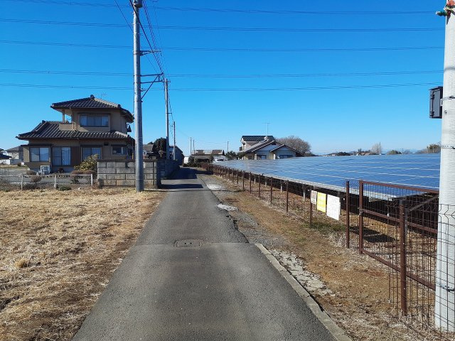 筑西市下平塚の前面道路含む現地写真
