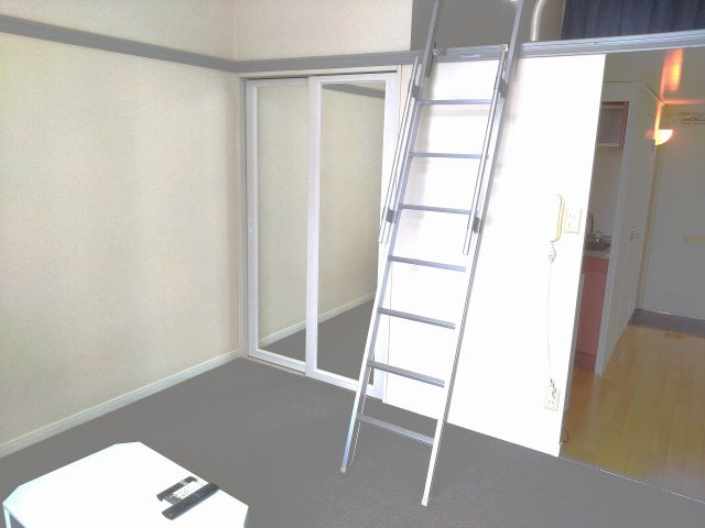 レオパレスヴァンテアンの居間・リビング|※同タイプ部屋の写真となります