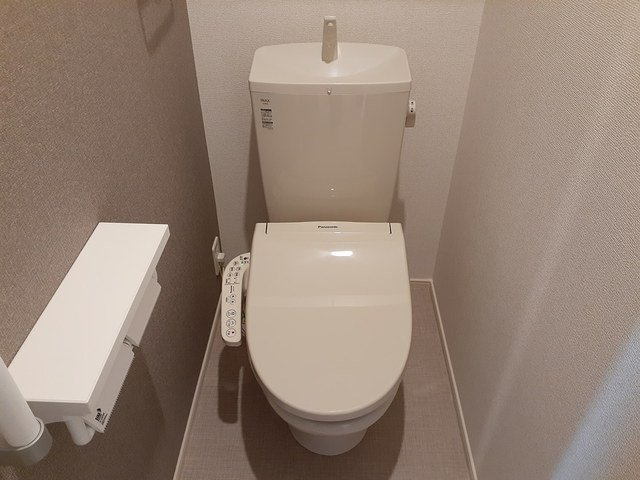 ブライト　スクエアⅠのトイレ|落ち着いたトイレです