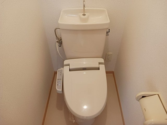 アマリュ－ジュＦ・Ｂのトイレ|ゆったりとした空間のトイレです