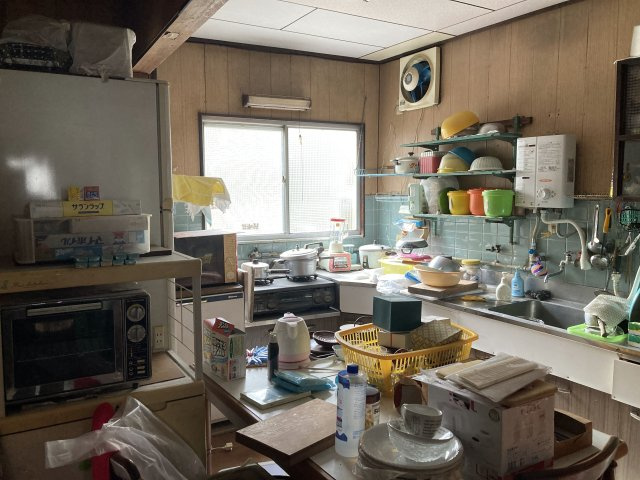 由良戸建てのキッチン