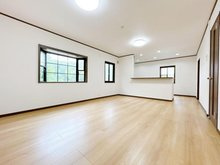 【居間・リビング】 | 藤原台南町５丁目　中古戸建