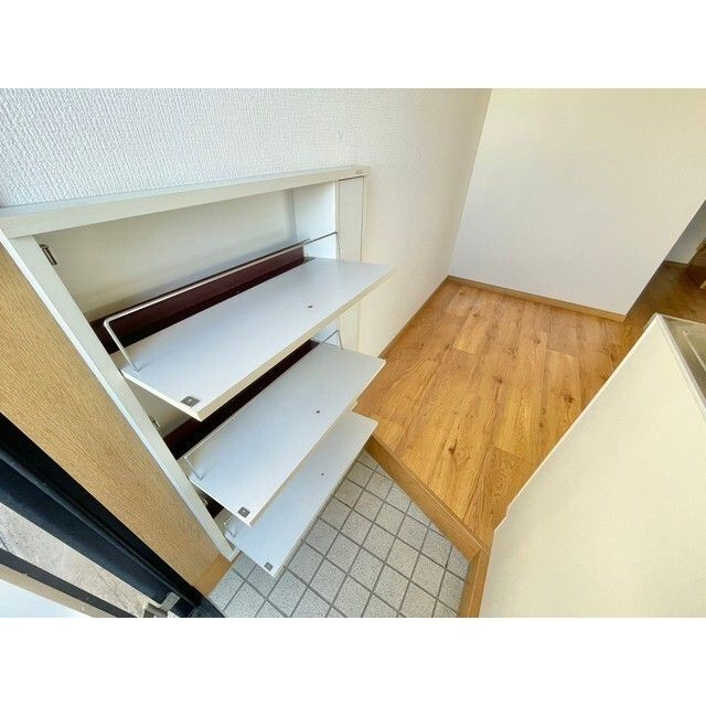 テンダーハウスの玄関