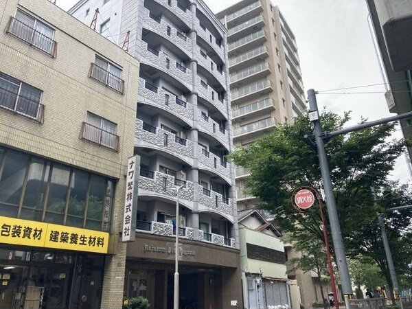 レインボーピア八熊の外観