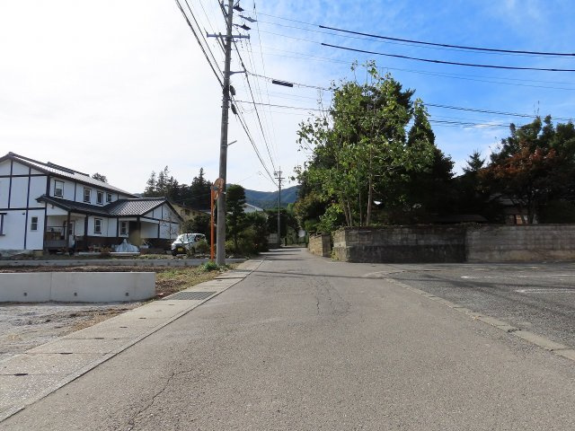 東邦ピュアコート波田の前面道路含む現地写真
