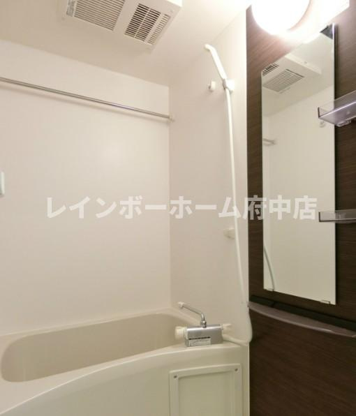 リブリ・調布の浴室
