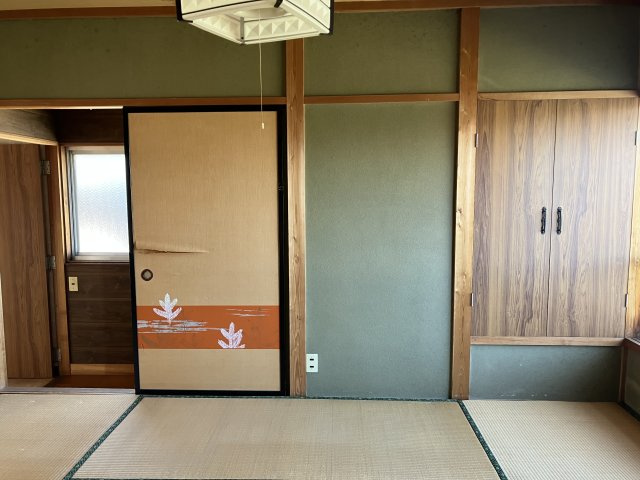 境港市福定町　中古住宅の和室|２階和室6帖