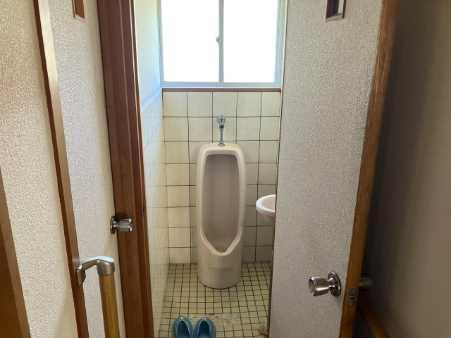 境港市福定町　中古住宅のトイレ