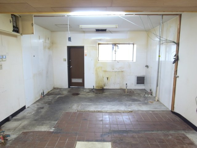 豊中市岡町の店舗事務所