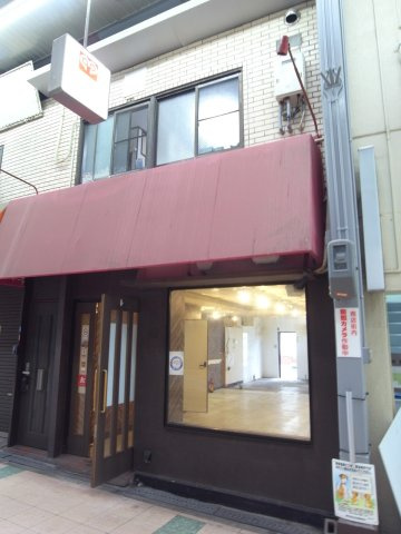 豊中市岡町の店舗事務所の外観