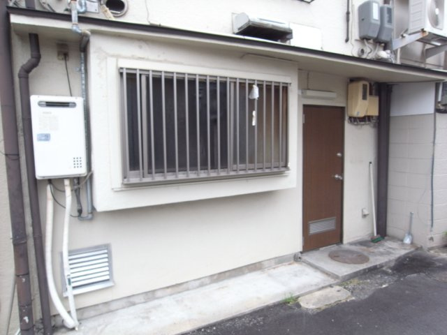 豊中市岡町の店舗事務所
