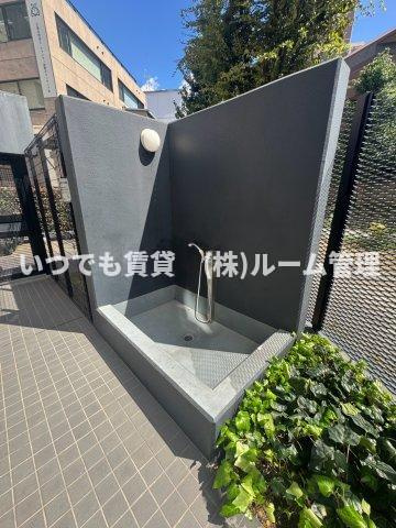 Brillia ist 千駄ヶ谷 ブリリアイスト千駄ヶ谷のその他共用部分|お散歩帰りに便利な、愛犬用の足洗い場付きです♪