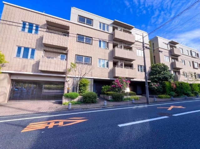 パーク・ハイム学芸大学センターコートの外観|「学芸大学」駅徒歩１２分！買物便利な平成１４年築の耐震基準適合マンション、パーク・ハイム学芸大学センターコートは即日現地案内可能となっておりますので、お気軽にお問い合わせください！