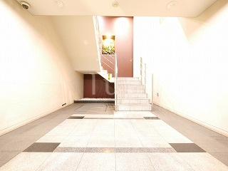 メインステージ横浜のエントランス