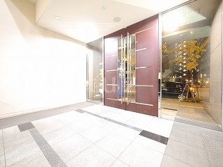 メインステージ横浜のエントランス